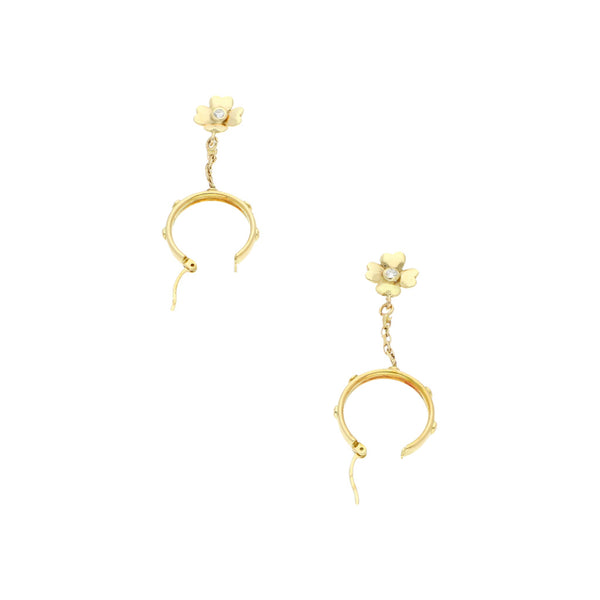 Arracadas con colgante motivo trébol y circonias en oro amarillo 14 kilates.