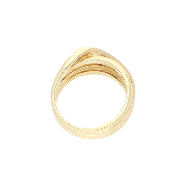 Anillo estilizado con diamantes en oro amarillo 14 kilates.