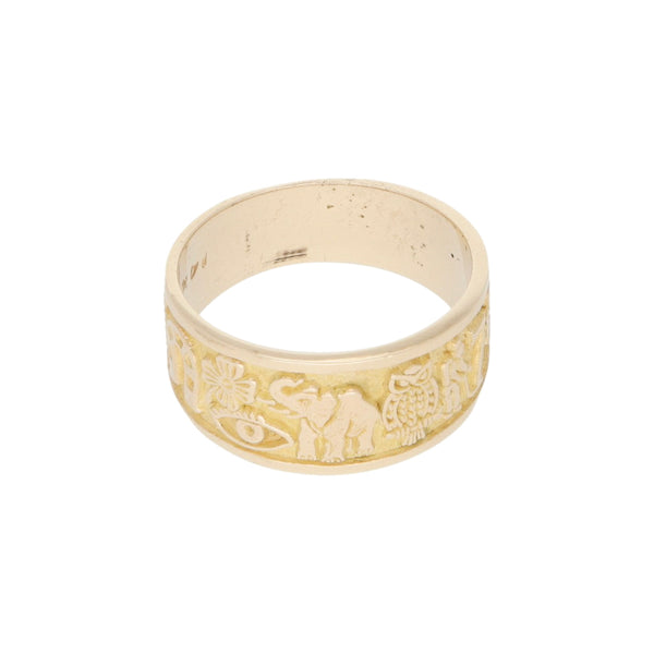 Anillo diseño especial motivo figuras diferentes en oro amarillo 14 kilates.