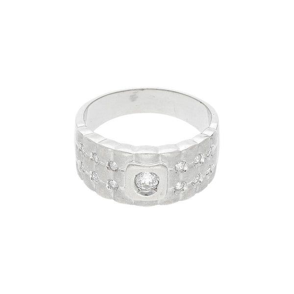 Anillo diseño especial con circonias en oro blanco 14 kilates.