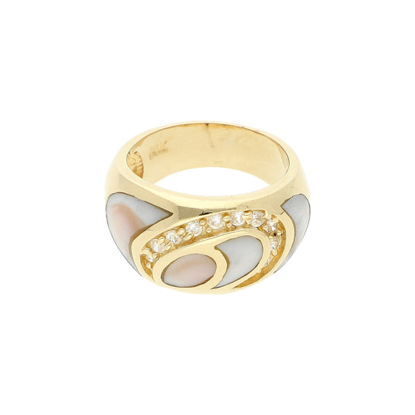 Anillo estilizado con circonias y perla en oro amarillo 14 kilates.