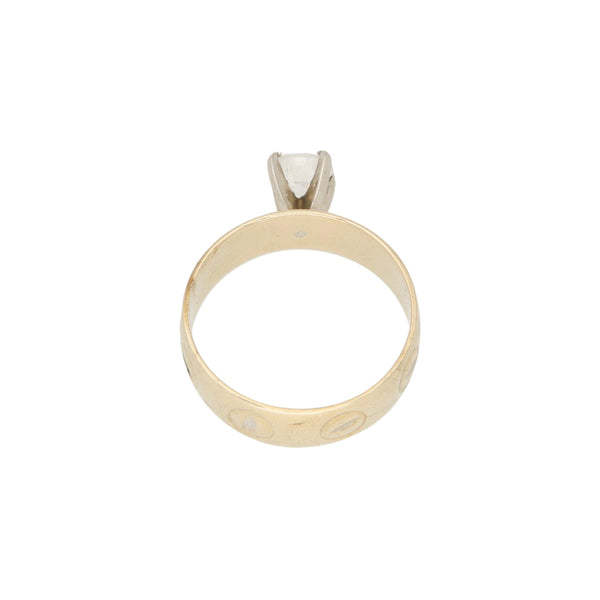 Anillo de compromiso con circonia en oro amarillo 14 kilates.