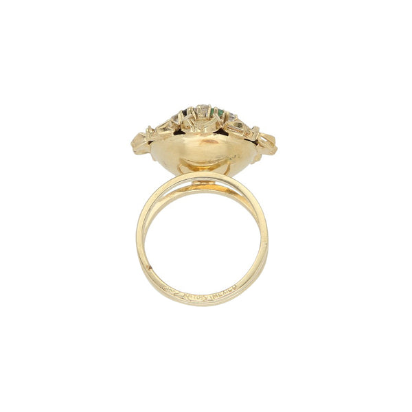 Anillo diseño especial con sintéticos en oro dos tonos 14 kilates.