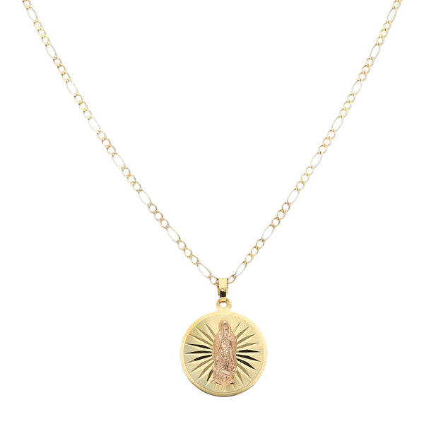 Collar de tres eslabones por uno y medalla motivo Virgen de Guadalupe en oro tres tonos 14 kilates.