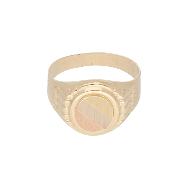 Anillo tipo sello en oro amarillo 14 kilates.