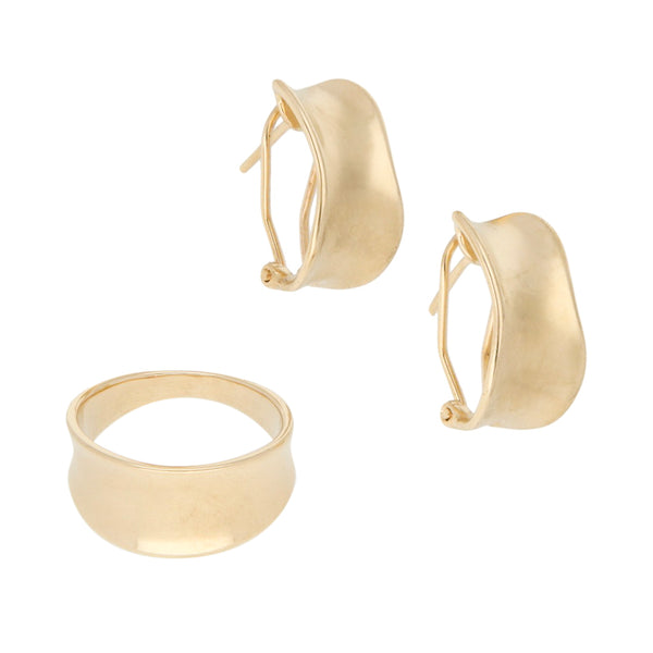 Juego de anillo y aretes lisos en oro amarillo 14 kilates.