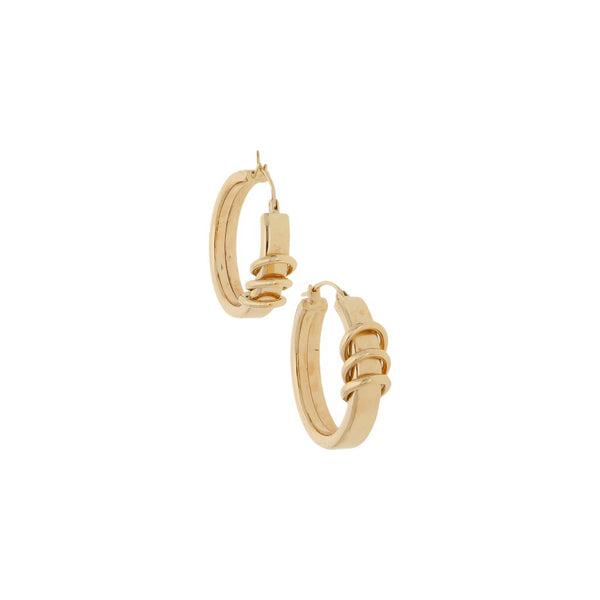 Arracadas diseño especial en oro amarillo 14 kilates.