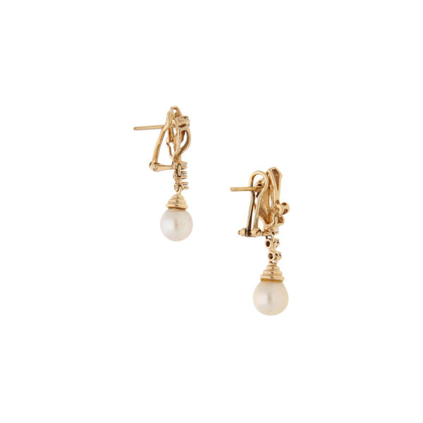 Aretes diseño especial con colgantes de diamantes y perlas en oro amarillo 12 kilates.