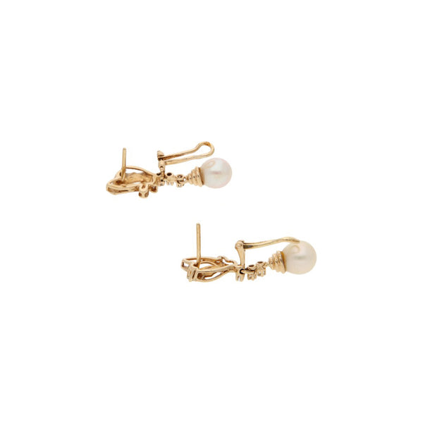 Aretes diseño especial con colgantes de diamantes y perlas en oro amarillo 12 kilates.