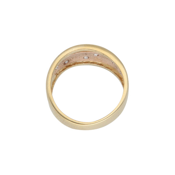 Anillo diseño especial con circonias en oro dos tonos 14 kilates.