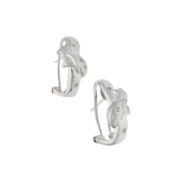 Aretes diseño especial con diamantes en oro blanco 14 kilates.