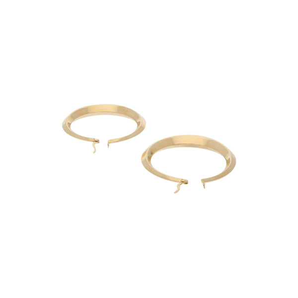 Arracadas huecas en oro amarillo 14 kilates.
