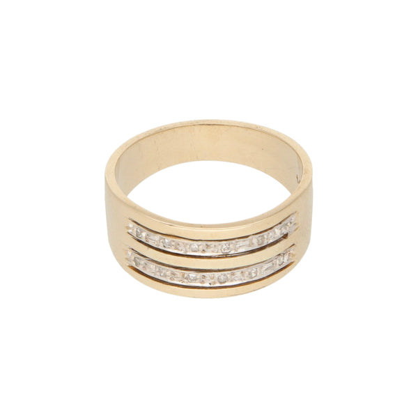 Anillo diseño especial con diamantes en oro amarillo 14 kilates.