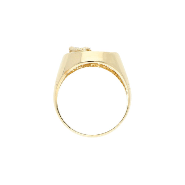 Anillo diseño especial motivo caballo con sintéticos en oro amarillo 14 kilates.