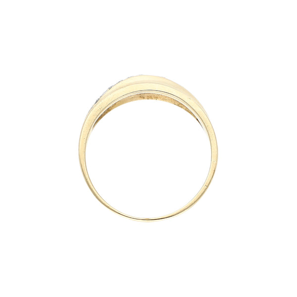 Anillo diseño especial con diamantes en oro amarillo 14 kilates.