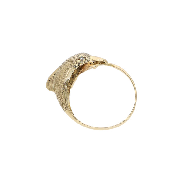 Anillo diseño especial con circonias motivo delfín en oro amarillo 14 kilates.