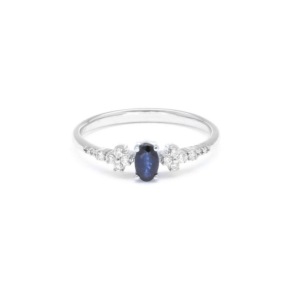 Anillo diseño especial con diamantes y zafiros en oro amarillo 14 kilates.
