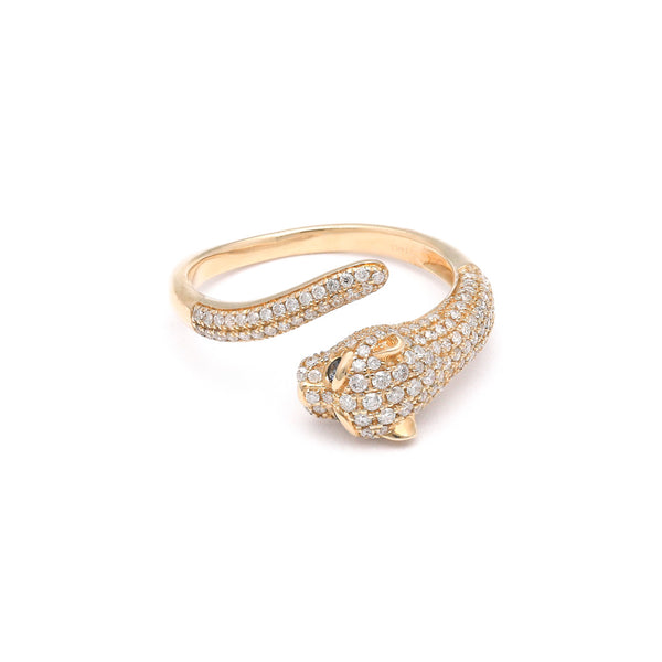 Anillo diseño especial motivo felino con diamantes y zafiros en oro amarillo 14 kilates.