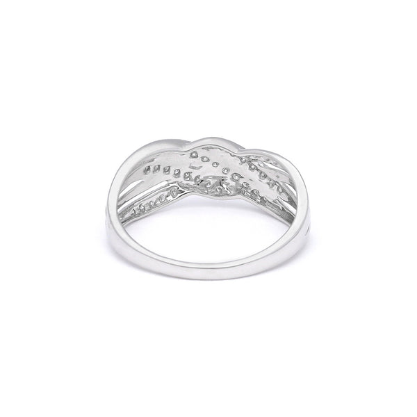 Anillo calado con diamantes en oro blanco 14 kilates.