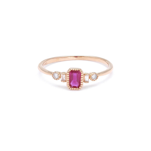 Anillo diseño especial con diamante(s) y rubíe(s) en oro rosa 14 kilates.