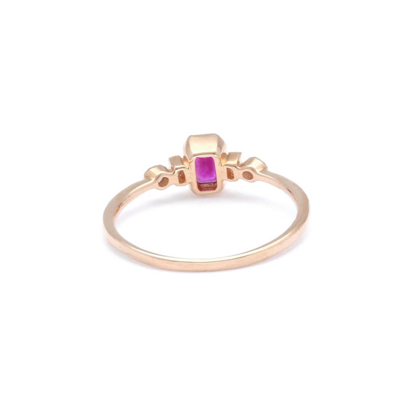 Anillo diseño especial con diamante(s) y rubíe(s) en oro rosa 14 kilates.