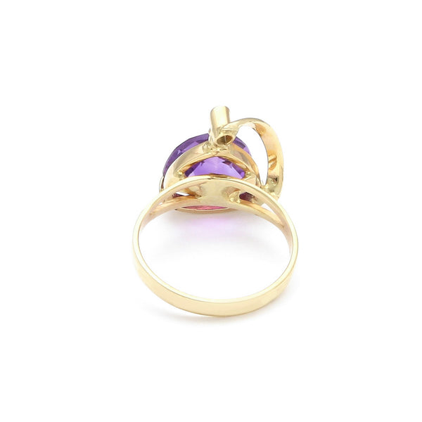 Anillo diseño especial con amatista y circonia en oro amarillo 14 kilates.