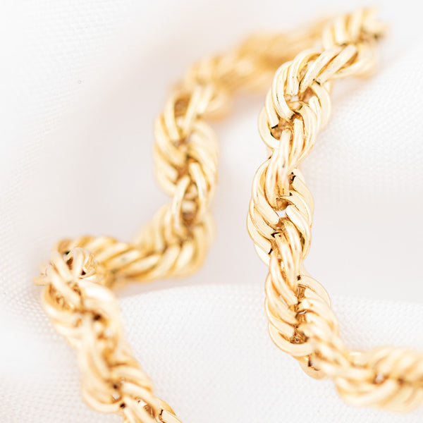 Pulsera eslabón torzal en oro amarillo 14 kilates.