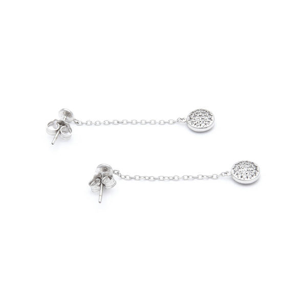 Aretes diseño especial con colgante de circonias en oro blanco 14 kilates.