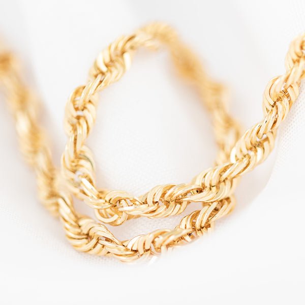 Pulsera eslabón torzal en oro amarillo 14 kilates.