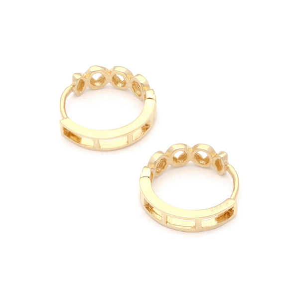 Arracadas caladas en oro amarillo 14 kilates.