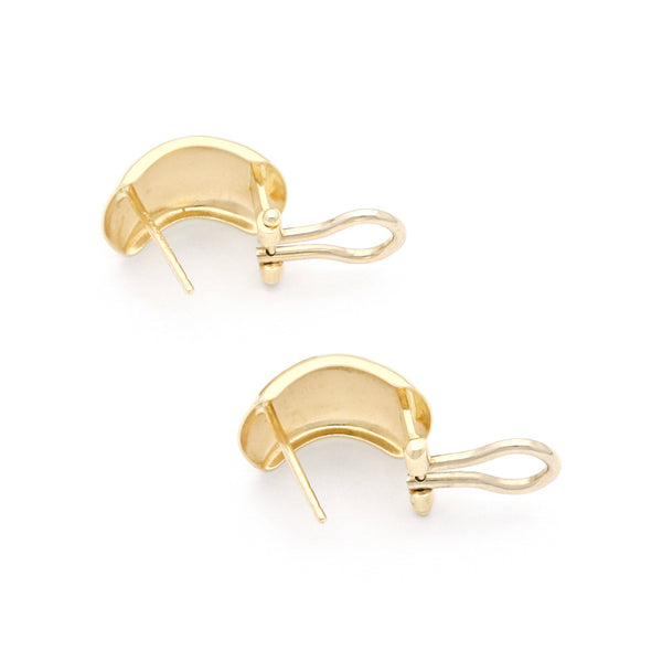 Aretes lisos en oro amarillo 14 kilates.