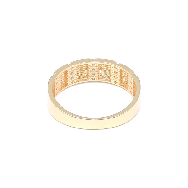 Anillo diseño especial con circonias en oro amarillo 14 kilates.