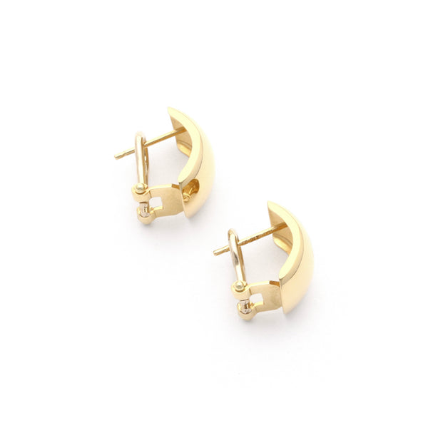 Aretes lisos en oro amarillo 14 kilates.