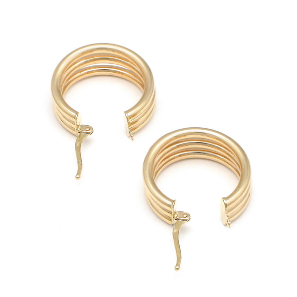 Arracadas de tres hilos lisas en oro amarillo 14 kilates.