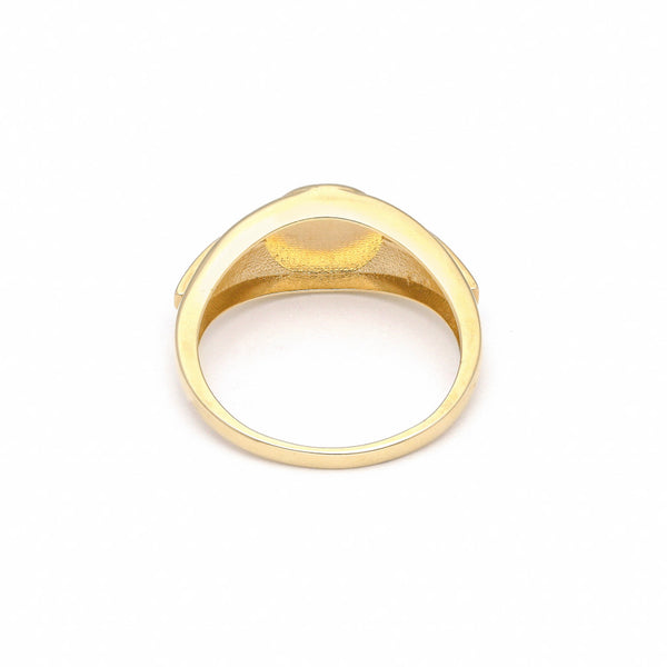 Anillo diseño especial con circonias y esmalte en oro amarillo 14 kilates.