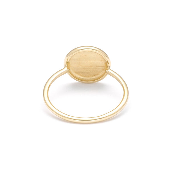 Anillo liso en oro amarillo 14 kilates.