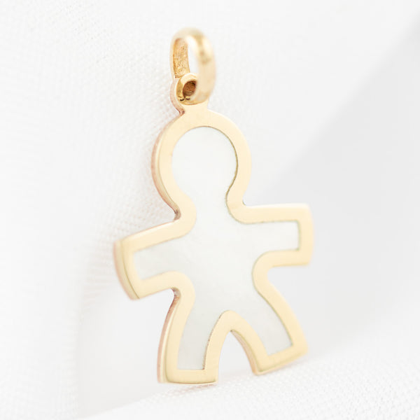 Dije diseño especial motivo niño con madreperla en oro amarillo 14 kilates.
