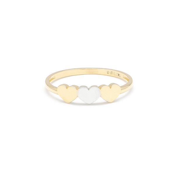 Anillo liso motivo corazones en oro amarillo 14 kilates.