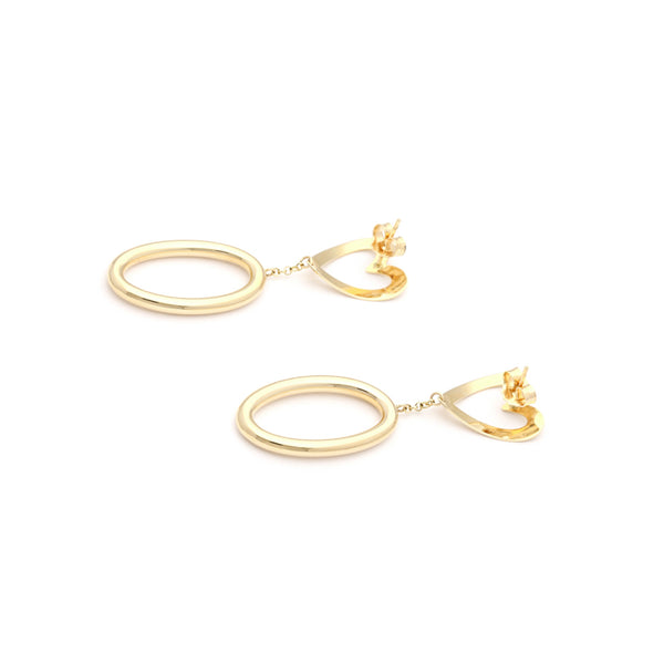 Aretes lisos motivo corazón con colgante en oro amarillo 14 kilates.