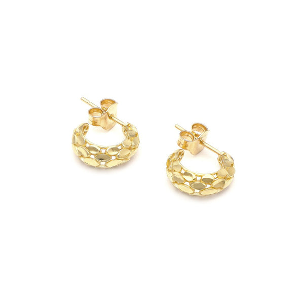 Aretes calados en oro amarillo 14 kilates.