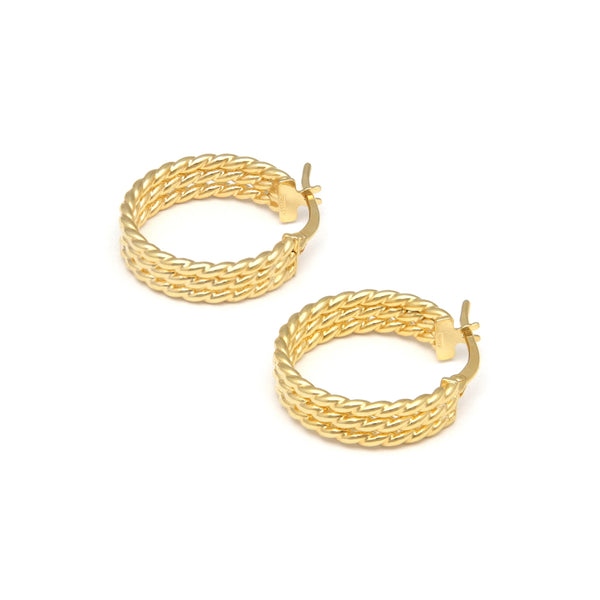Arracadas diseño especial en oro amarillo 14 kilates.