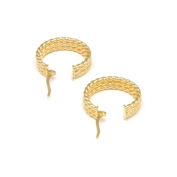 Arracadas diseño especial en oro amarillo 14 kilates.