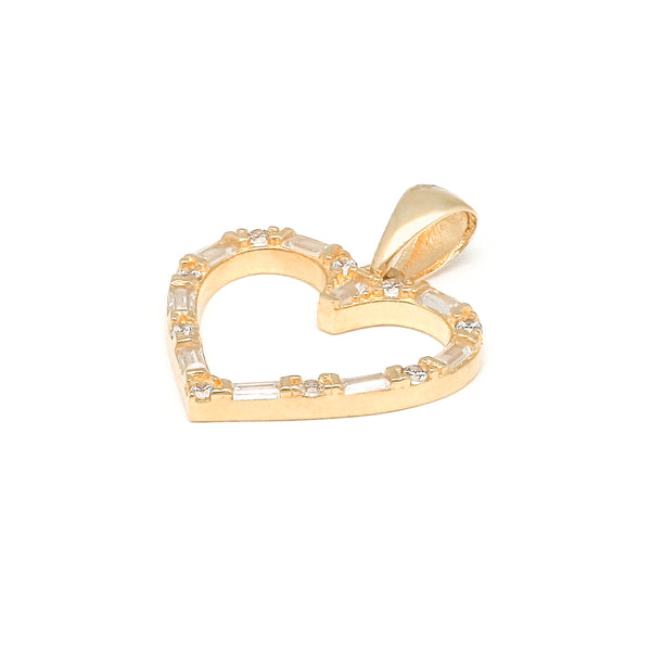 Dije diseño especial motivo corazón con circonias en oro amarillo 14 kilates.