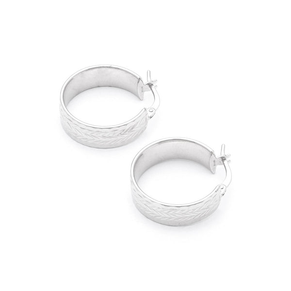 Arracadas facetadas en oro blanco 14 kilates.