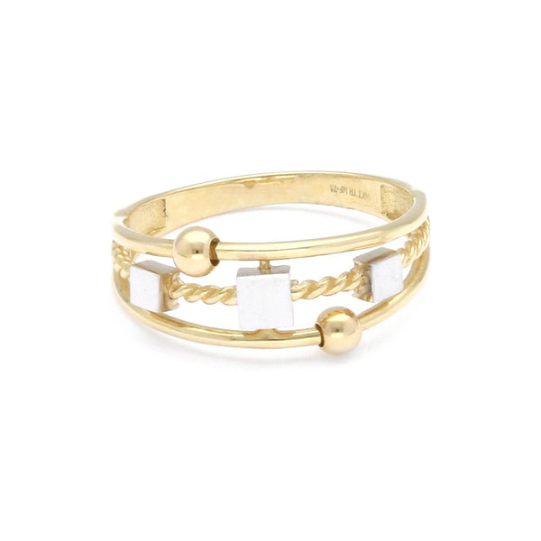 Anillo calado en oro amarillo 14 kilates.