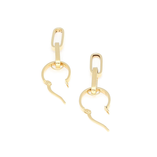 Arracadas lisas con colgantes en oro amarillo 14 kilates.