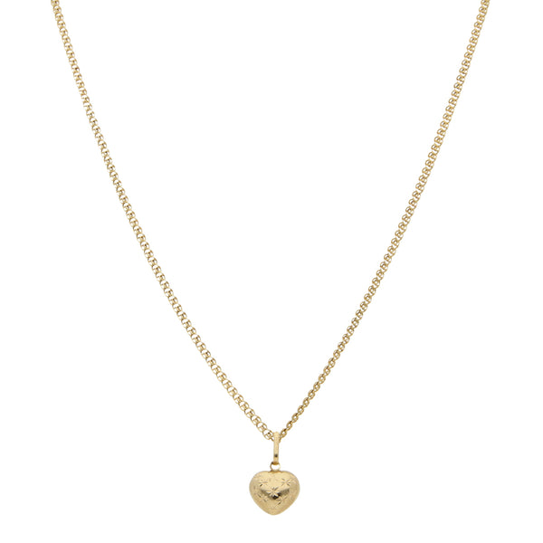 Collar eslabón tejido y dije motivo corazón en oro amarillo 14 kilates.