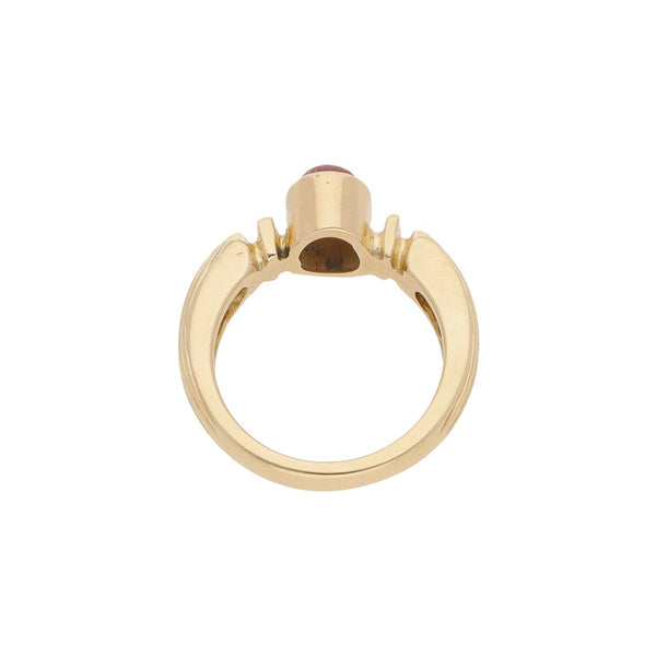 Anillo diseño especial con rubí en oro amarillo 14 kilates.