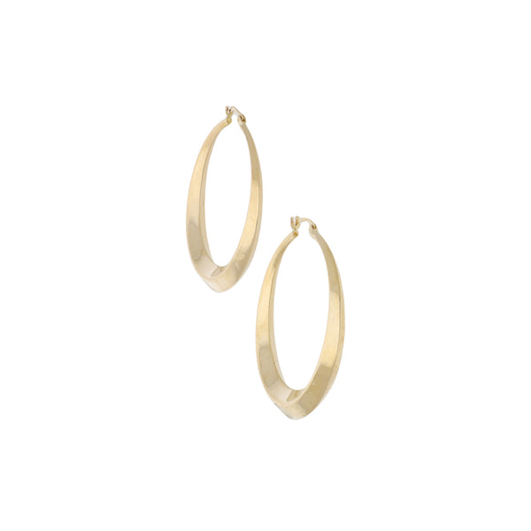 Arracadas huecas en oro amarillo 14 kilates.