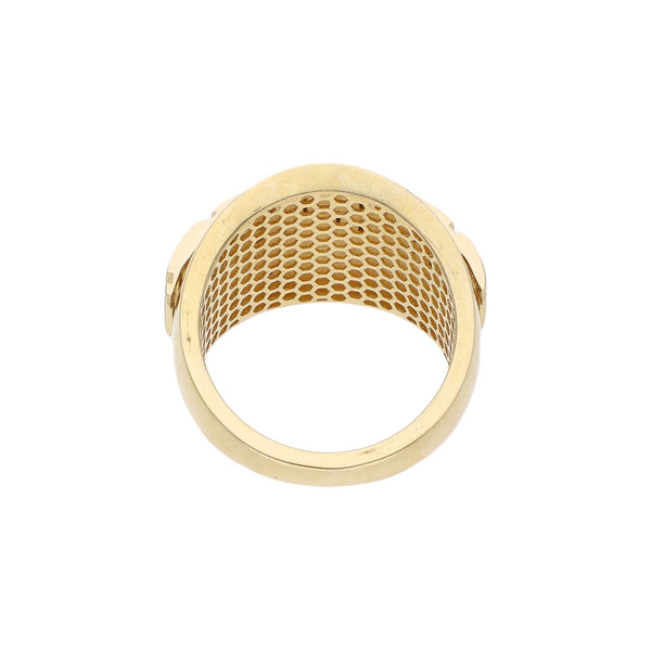 Anillo diseño especial con aplicación motivo grecas en oro amarillo 14 kilates.